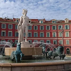 De La Mer Hotel
